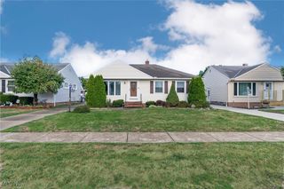 29459 Vinewood Drive, Wickliffe, OH 44092
