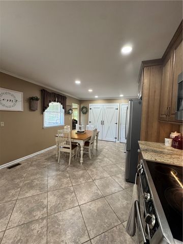 3800 Sterling Dr, Franklin Twp, OH 45005