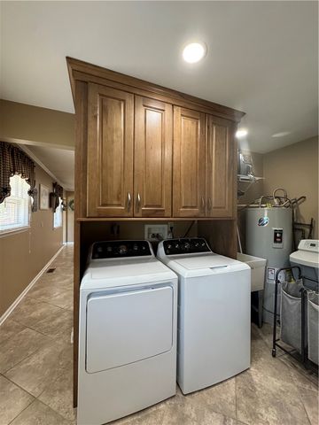 3800 Sterling Dr, Franklin Twp, OH 45005
