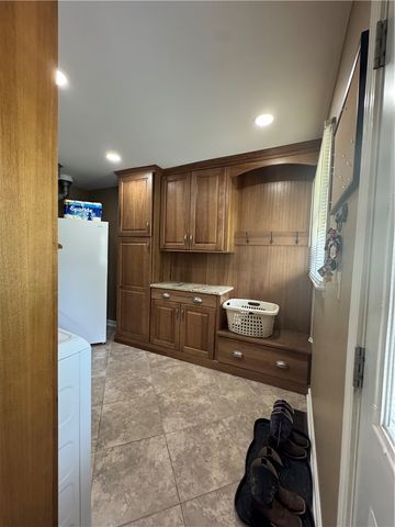 3800 Sterling Dr, Franklin Twp, OH 45005