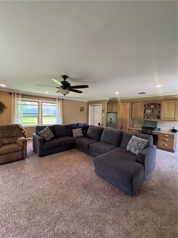 3800 Sterling Dr, Franklin Twp, OH 45005