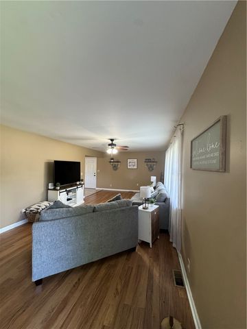 3800 Sterling Dr, Franklin Twp, OH 45005
