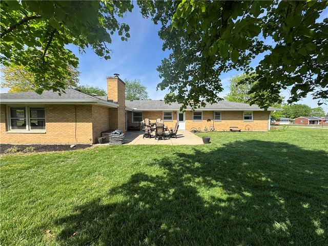 3800 Sterling Dr, Franklin Twp, OH 45005