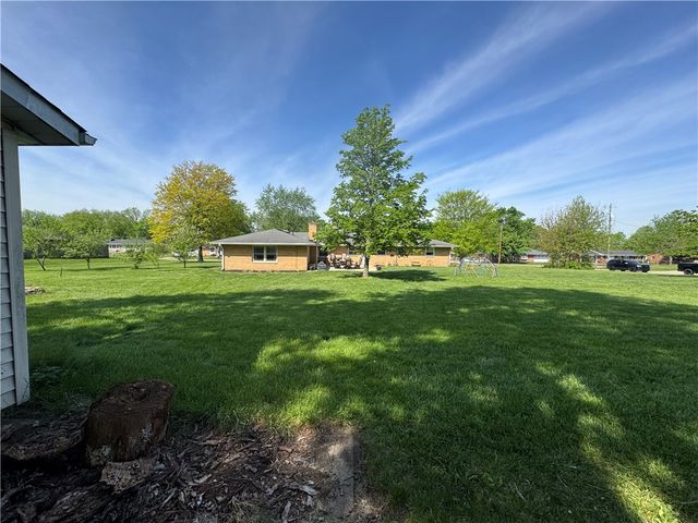 3800 Sterling Dr, Franklin Twp, OH 45005