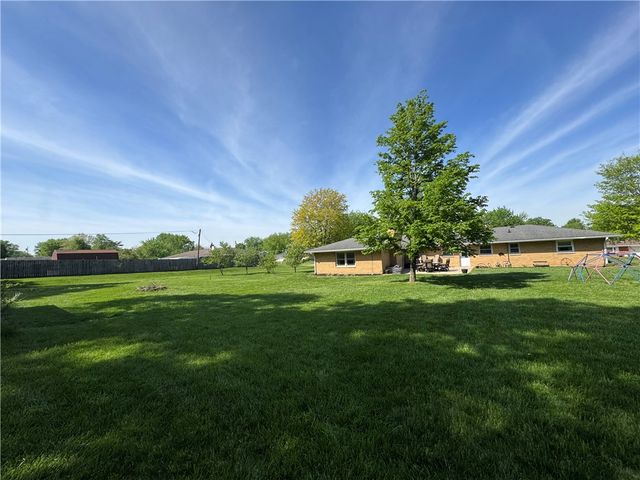 3800 Sterling Dr, Franklin Twp, OH 45005