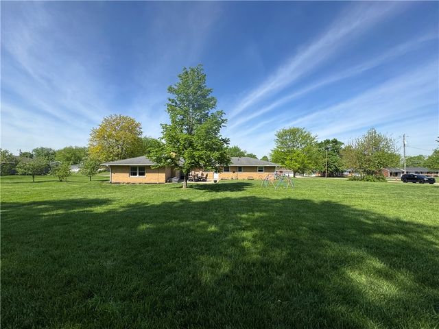 3800 Sterling Dr, Franklin Twp, OH 45005