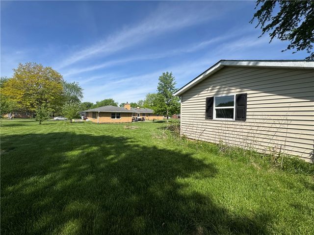 3800 Sterling Dr, Franklin Twp, OH 45005