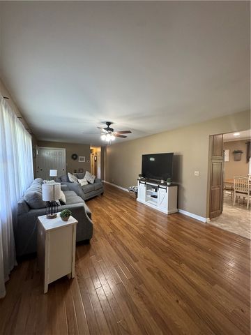 3800 Sterling Dr, Franklin Twp, OH 45005