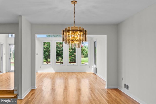 11820 ENID DR, Potomac, MD 20854