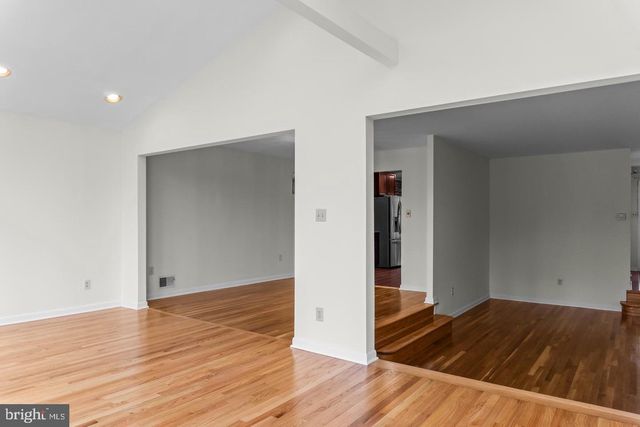 11820 ENID DR, Potomac, MD 20854