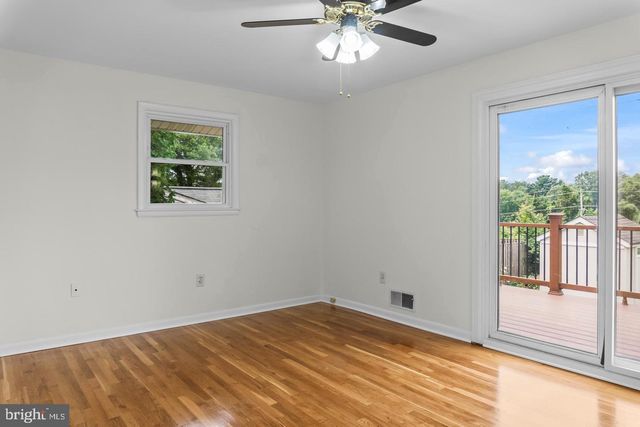 11820 ENID DR, Potomac, MD 20854