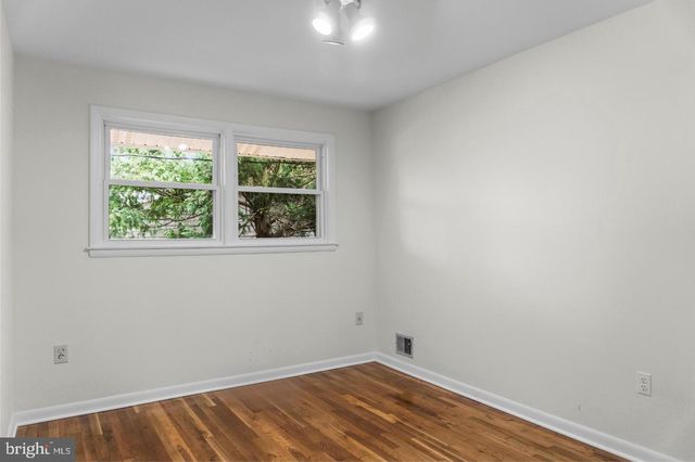 11820 ENID DR, Potomac, MD 20854