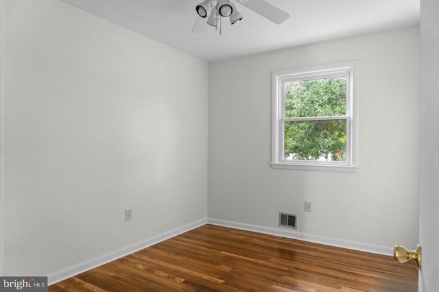 11820 ENID DR, Potomac, MD 20854