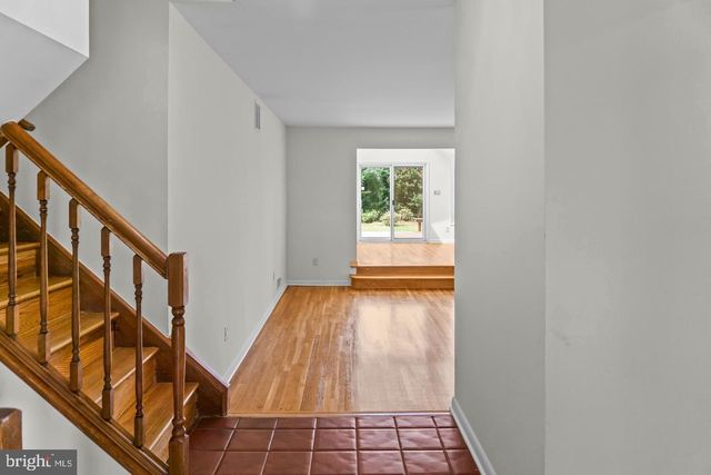 11820 ENID DR, Potomac, MD 20854