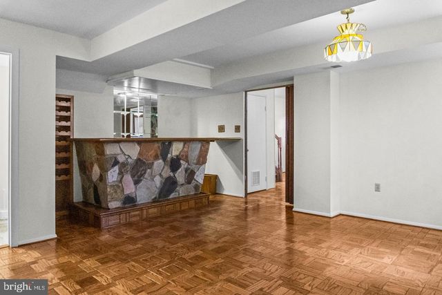 11820 ENID DR, Potomac, MD 20854