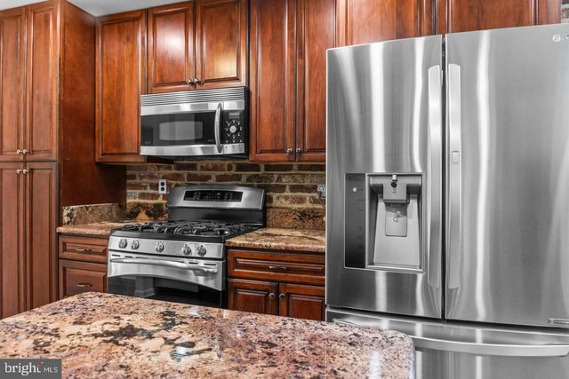 11820 ENID DR, Potomac, MD 20854