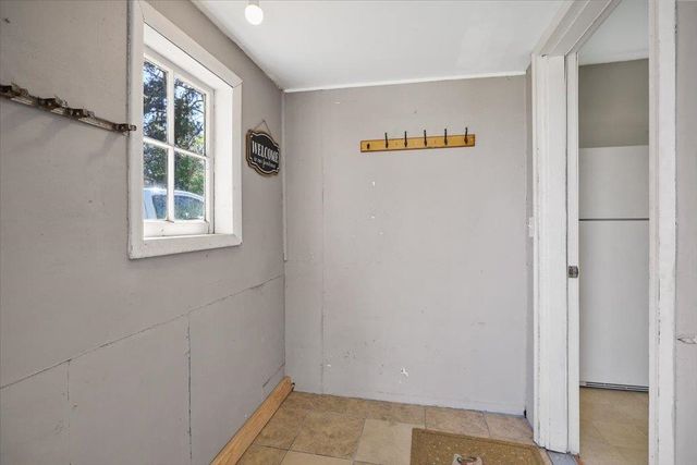 8323 W Mission Rd, Spokane, WA 99224
