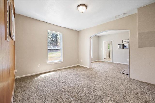 8323 W Mission Rd, Spokane, WA 99224