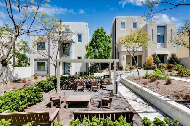 105 Catalyst, Irvine, CA 92618