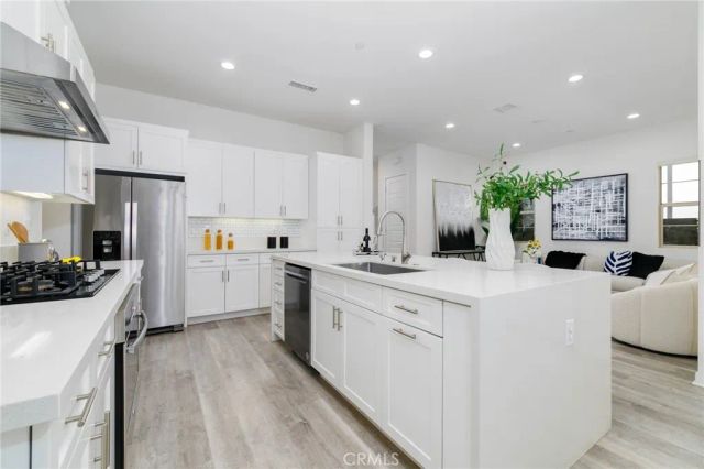 105 Catalyst, Irvine, CA 92618