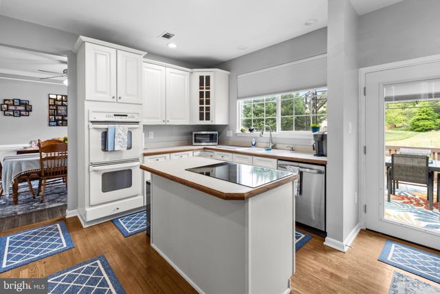 18 LITTLE FIELD DR, Fredericksburg, VA 22405