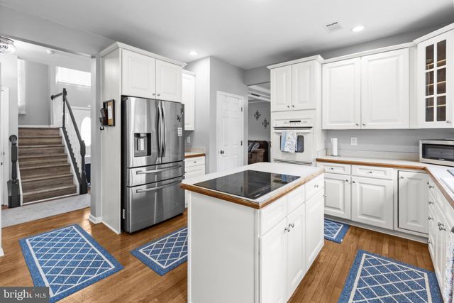 18 LITTLE FIELD DR, Fredericksburg, VA 22405