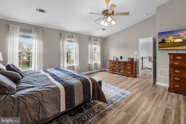 18 LITTLE FIELD DR, Fredericksburg, VA 22405