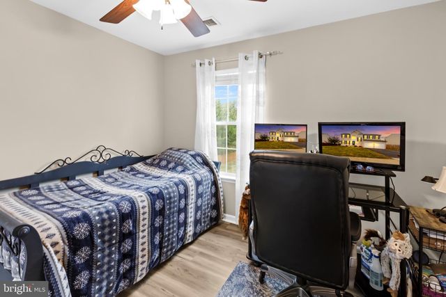 18 LITTLE FIELD DR, Fredericksburg, VA 22405