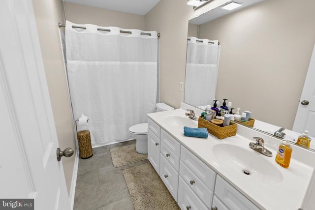 18 LITTLE FIELD DR, Fredericksburg, VA 22405