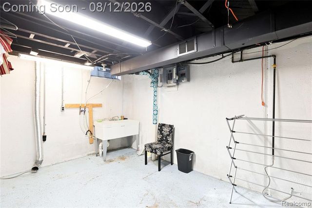 5383 Gerald Street, Warren, MI 48092