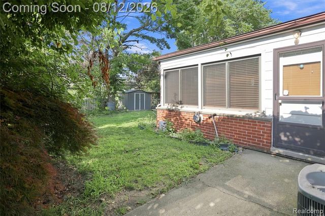 5383 Gerald Street, Warren, MI 48092