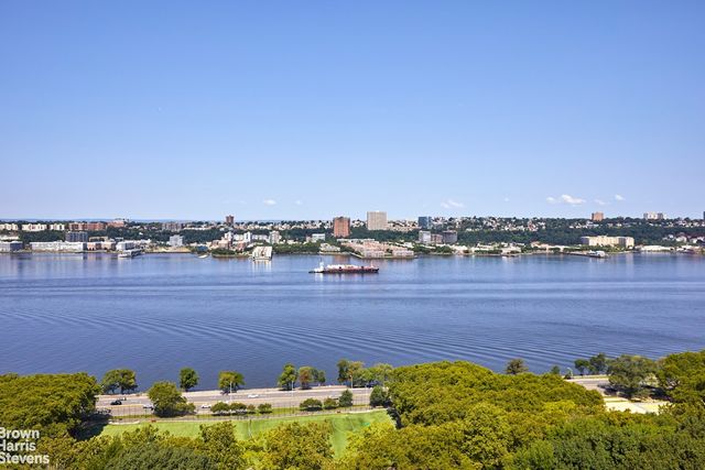 315 Riverside Dr Apt 14C, New York City, NY 10025