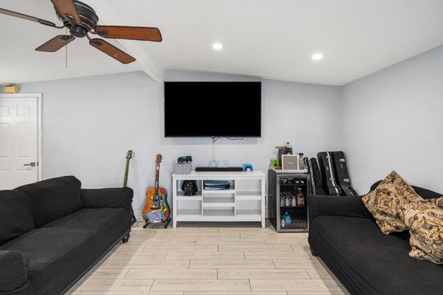 3249 U St, Antelope, CA 95843