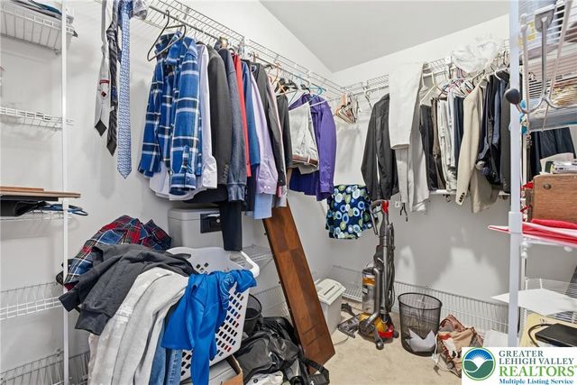 1048 Sparrow Way, Breinigsville, PA 18031