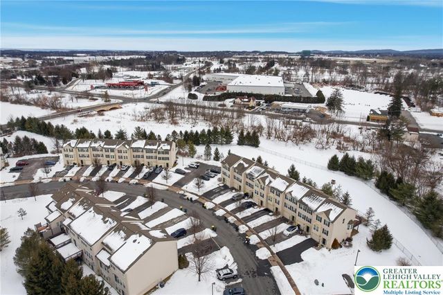 1048 Sparrow Way, Breinigsville, PA 18031