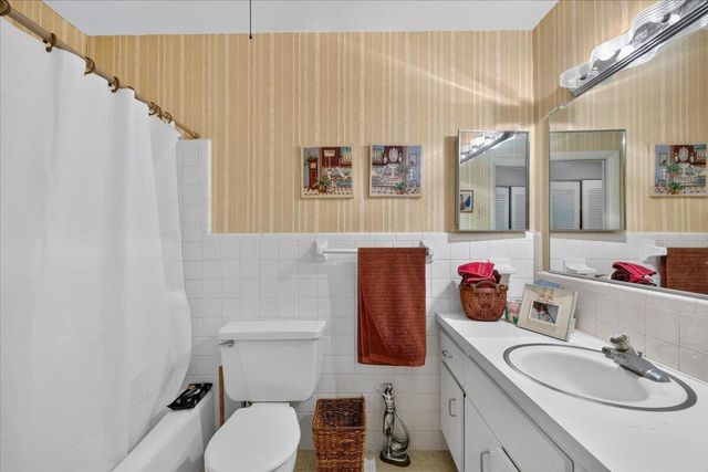 333 NE 19TH Avenue 203, Deerfield Beach, FL 33441