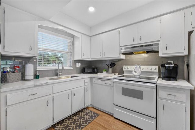 333 NE 19TH Avenue 203, Deerfield Beach, FL 33441