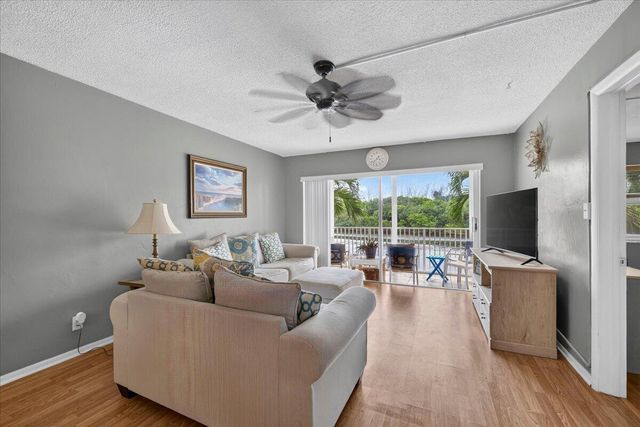 333 NE 19TH Avenue 203, Deerfield Beach, FL 33441
