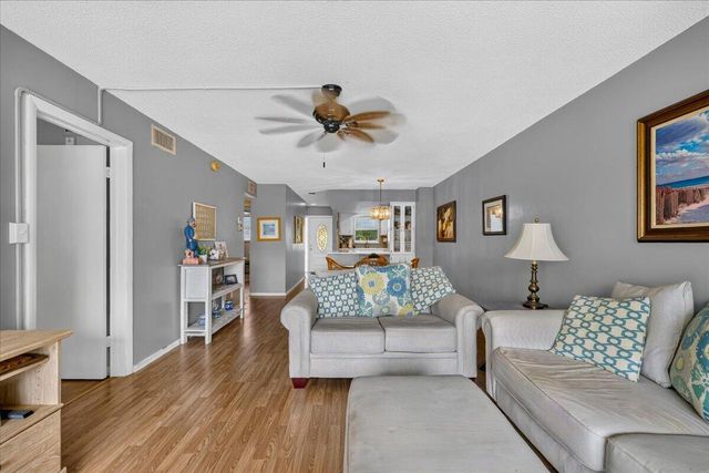 333 NE 19TH Avenue 203, Deerfield Beach, FL 33441
