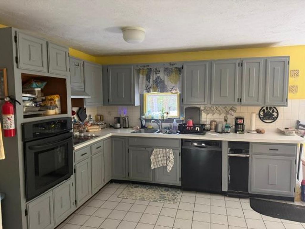 18 Elliott Avenue, Buxton, ME 04093 — photo 3