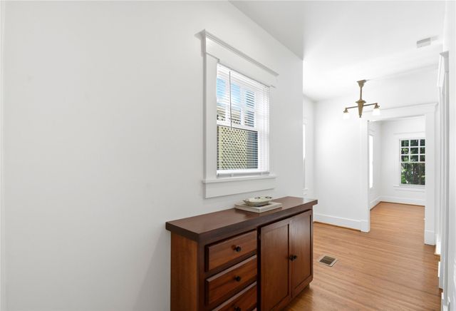 611 W Main Street, Houston, TX 77006