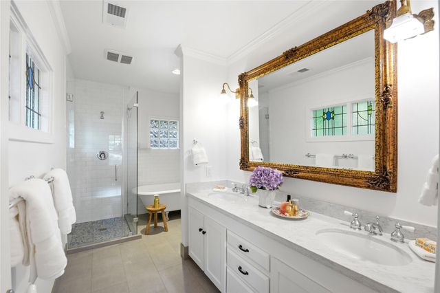 611 W Main Street, Houston, TX 77006