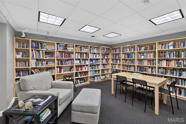 710 S Hanley Road 10A, Clayton, MO 63105