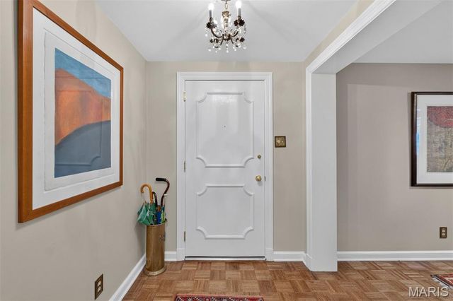 710 S Hanley Road 10A, Clayton, MO 63105