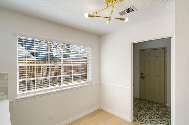 5707 Ash Oak Drive, Houston, TX 77091