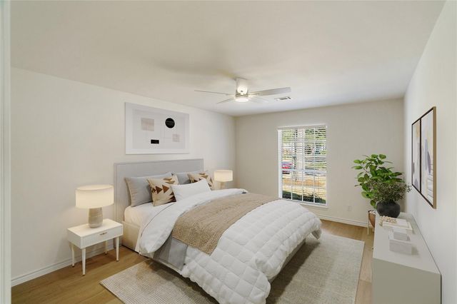 5707 Ash Oak Drive, Houston, TX 77091