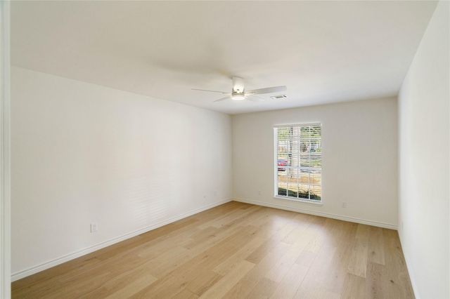 5707 Ash Oak Drive, Houston, TX 77091