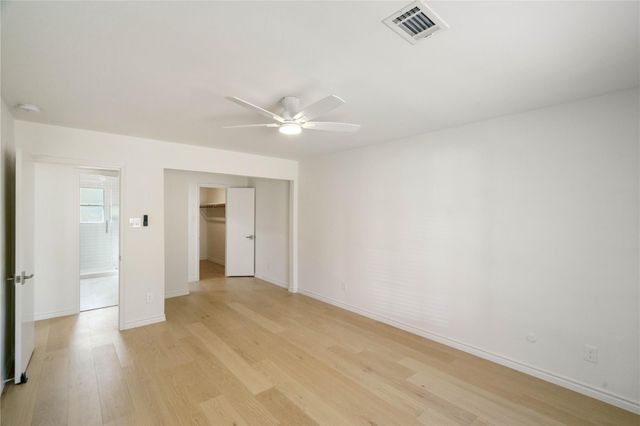 5707 Ash Oak Drive, Houston, TX 77091