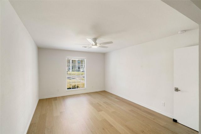 5707 Ash Oak Drive, Houston, TX 77091