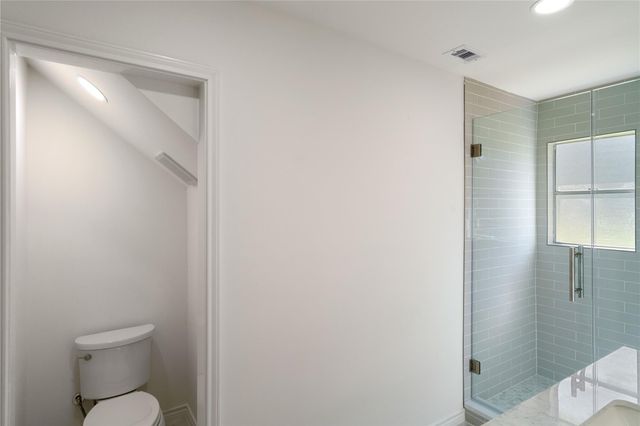 5707 Ash Oak Drive, Houston, TX 77091